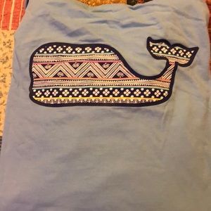 Vineyard vines hooded longsleeved shirt